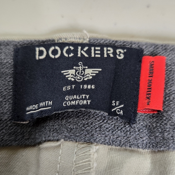 NWT Dockers WorkDay Khaki Pants - Picture 5 of 10